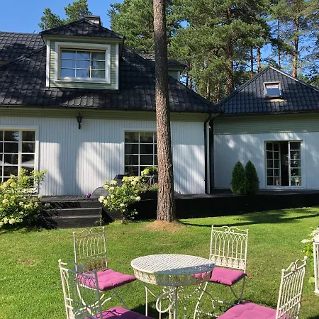 Muusa With A Cozy Sauna, Swimming Pool And Large Beautiful Garden Villa