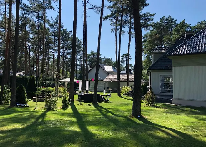 Muusa With A Cozy Sauna, Swimming Pool And Large Beautiful Garden Ταλίν