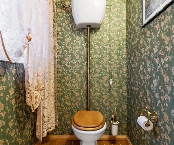 Muusa With A Cozy Sauna, Swimming Pool And Large Beautiful Garden Ταλίν