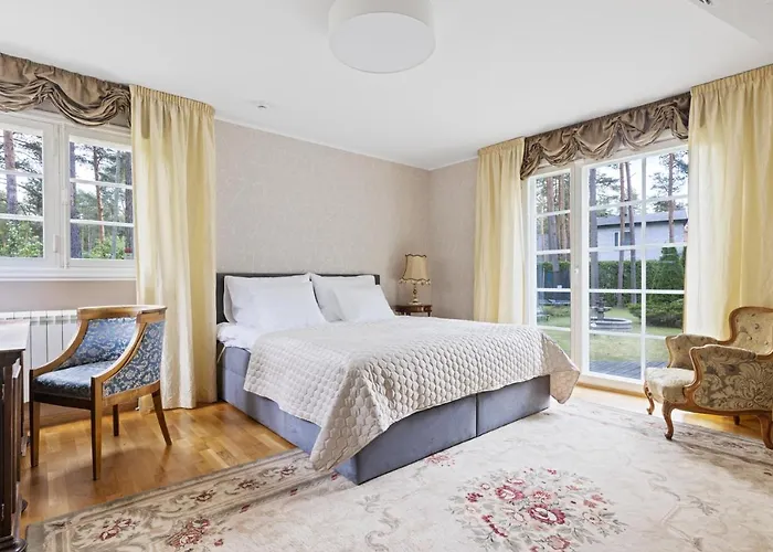 Villa Muusa With A Cozy Sauna, Swimming Pool&large Beautiful Garden