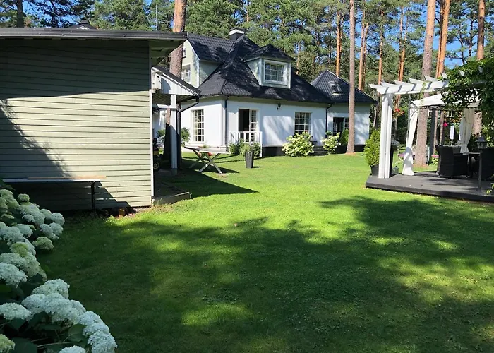 Muusa With A Cozy Sauna, Swimming Pool And Large Beautiful Garden Villa